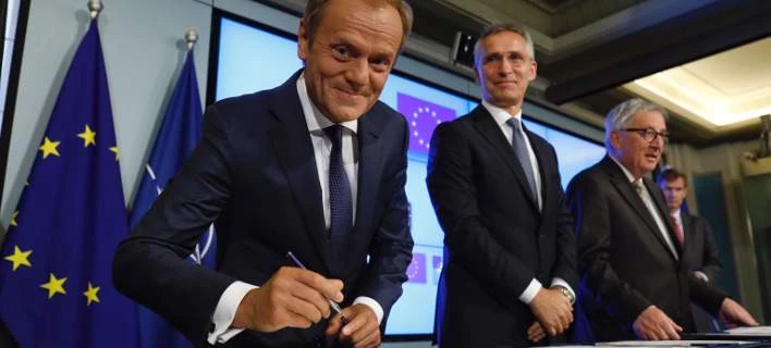 Κοινή δήλωση για συνεργασία ΕΕ με ΝΑΤΟ υπέγραψαν Τουσκ, Γιούνκερ, Στόλτενμπεργκ